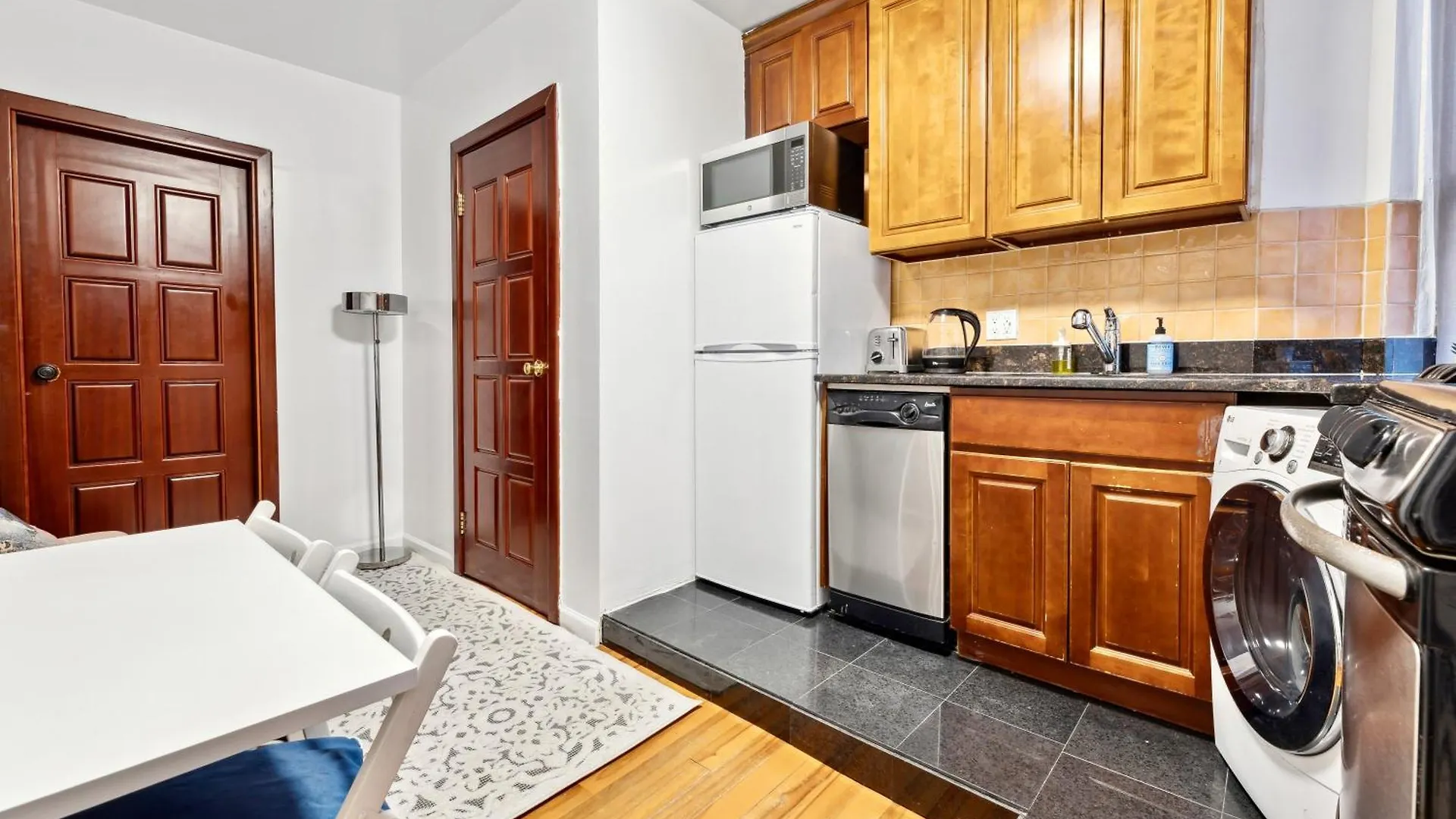 Апартаменты 2 Bd Central Apt Next To Diamond District Нью-Йорк